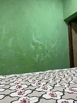 Black Glow online show from December 31, 2:47 pm