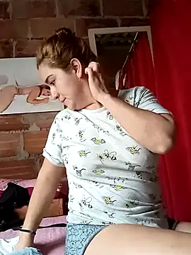 Snapshot of alexax0 chatting on February 4, 4:39 pm alexax0 online show from February 4, 4:39 pm