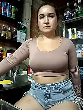 Snapshot of alexax0 chatting on February 12, 11:51 pm alexax0 online show from February 12, 11:51 pm