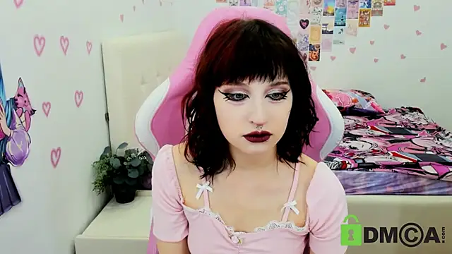 ElizaNik  online show from December 9, 1:40 am