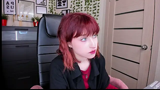 Snapshot of ElizaNik_ chatting on May 12, 11:24 pm ElizaNik online show from May 12, 11:24 pm