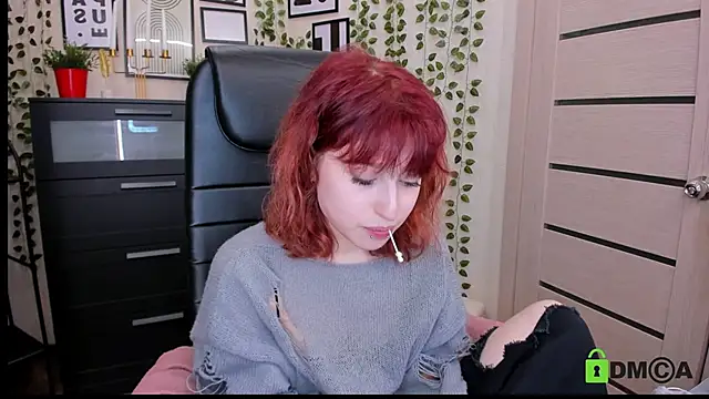 Snapshot of ElizaNik_ chatting on May 28, 11:24 pm ElizaNik online show from May 28, 11:24 pm