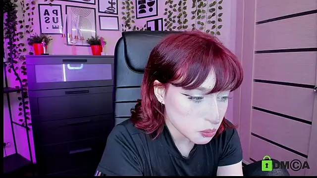 Snapshot of ElizaNik_ chatting on July 31, 10:42 pm ElizaNik online show from July 31, 10:42 pm