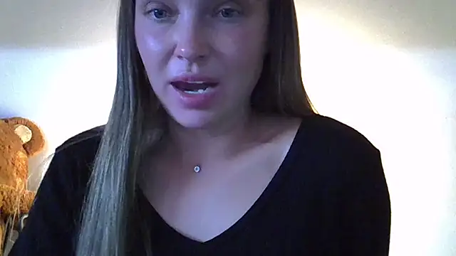 Lucky Anna online show from September 13, 9:47 pm