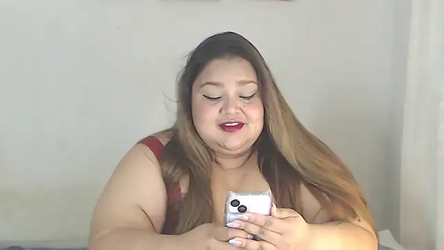 Snapshot of lovemyfatpussy chatting on November 24, 5:40 am lovemyfatpussy online show from November 24, 5:40 am