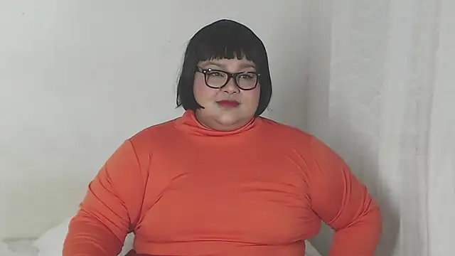 Snapshot of lovemyfatpussy chatting on May 16, 5:15 am lovemyfatpussy online show from May 16, 5:15 am