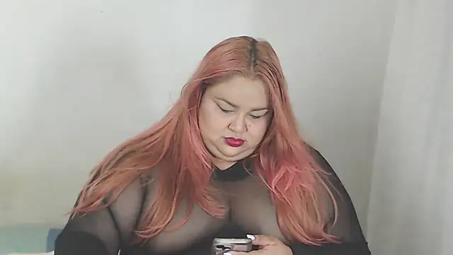 Snapshot of lovemyfatpussy chatting on June 9, 3:18 am lovemyfatpussy online show from June 9, 3:18 am