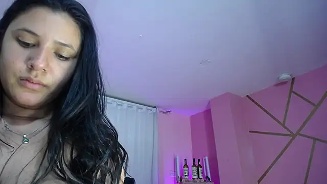 frreeya online show from January 18, 12:02 am