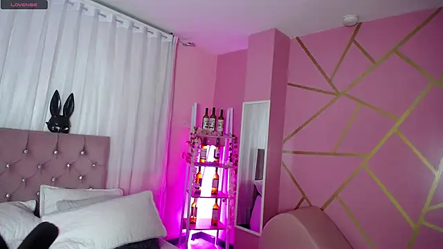 frreeya online show from January 30, 12:18 am