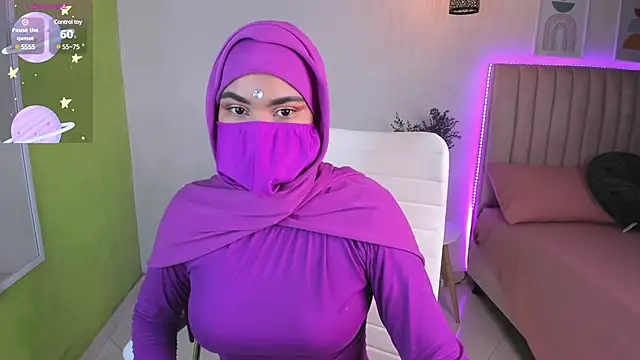Snapshot of saray_halam chatting on March 16, 6:12 pm saray halam online show from March 16, 6:12 pm