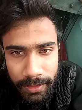 Snapshot of Skinny_Bigass_23 chatting on January 1, 7:41 am Skinny Bigass 23 online show from January 1, 7:41 am