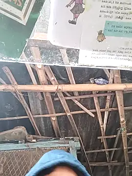 Snapshot of Skinny_Bigass_23 chatting on January 2, 10:37 am Skinny Bigass 23 online show from January 2, 10:37 am