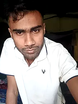 Snapshot of Skinny_Bigass_23 chatting on February 17, 11:02 am Skinny Bigass 23 online show from February 17, 11:02 am