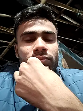 Snapshot of Skinny_Bigass_23 chatting on February 19, 3:49 pm Skinny Bigass 23 online show from February 19, 3:49 pm