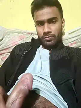 Snapshot of Skinny_Bigass_23 chatting on February 23, 6:45 pm Skinny Bigass 23 online show from February 23, 6:45 pm