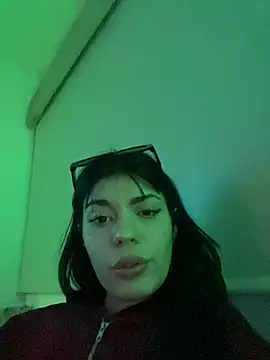 candycamiila online show from July 29, 4:32 am