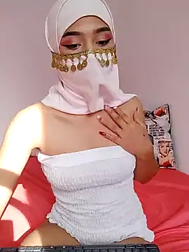 Aaliyah Salma online show from February 2, 9:02 pm