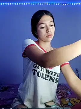 Aaliyah Salma online show from March 11, 11:37 pm