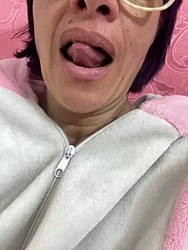 Snapshot of Goddess-Love- chatting on February 19, 9:17 am Goddess-Love- online show from February 19, 9:17 am