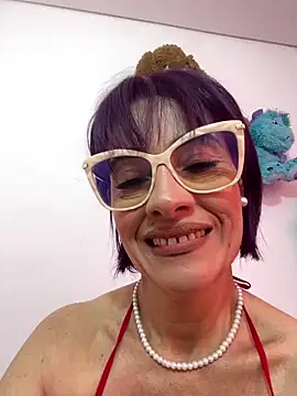 Snapshot of Goddess-Love- chatting on February 22, 7:14 pm Goddess-Love- online show from February 22, 7:14 pm