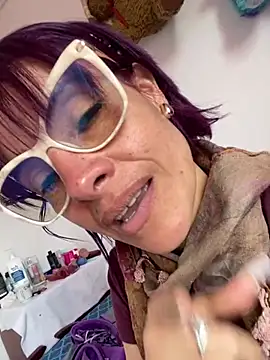 Snapshot of Goddess-Love- chatting on February 25, 3:16 pm Goddess-Love- online show from February 25, 3:16 pm