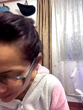 Snapshot of Goddess-Love- chatting on September 20, 9:21 am Goddess-Love- online show from September 20, 9:21 am