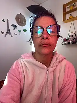 Snapshot of Goddess-Love- chatting on November 1, 11:12 am Goddess-Love- online show from November 1, 11:12 am