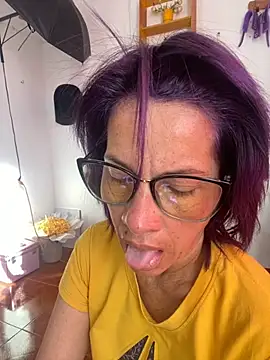 Snapshot of Goddess-Love- chatting on November 4, 12:15 pm Goddess-Love- online show from November 4, 12:15 pm