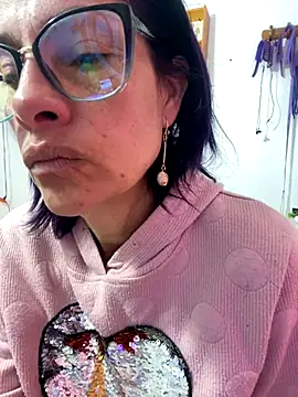 Snapshot of Goddess-Love- chatting on November 18, 9:14 am Goddess-Love- online show from November 18, 9:14 am