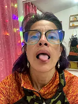 Snapshot of Goddess-Love- chatting on December 13, 11:54 pm Goddess-Love- online show from December 13, 11:54 pm