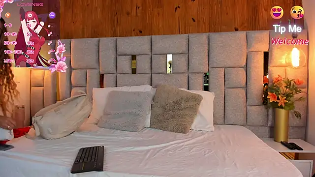 Snapshot of Saori_newman chatting on February 8, 11:55 am Saori newman online show from February 8, 11:55 am