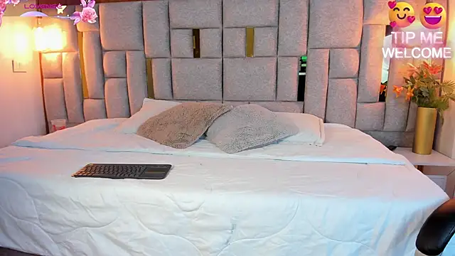 Snapshot of Saori_newman chatting on February 22, 11:46 am Saori newman online show from February 22, 11:46 am