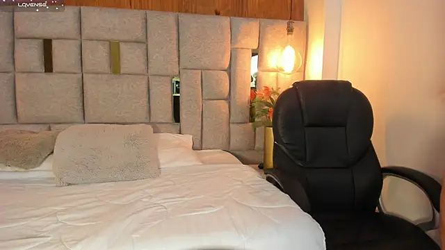 Snapshot of Saori_newman chatting on March 7, 12:01 pm Saori newman online show from March 7, 12:01 pm