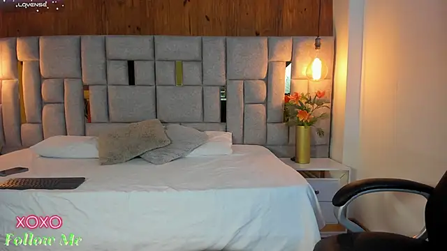 Snapshot of Saori_newman chatting on March 8, 11:48 am Saori newman online show from March 8, 11:48 am