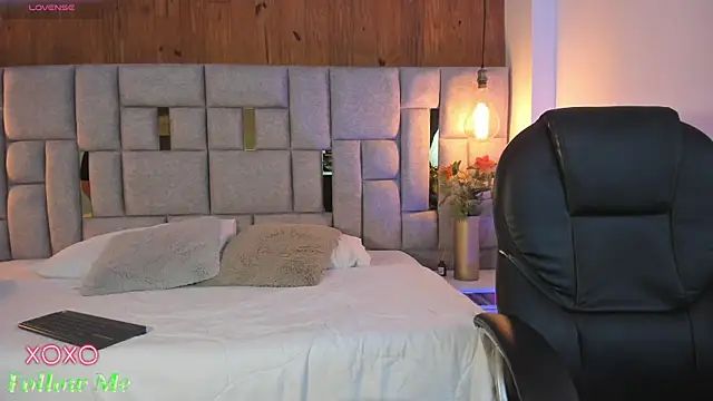 Snapshot of Saori_newman chatting on March 20, 11:49 am Saori newman online show from March 20, 11:49 am