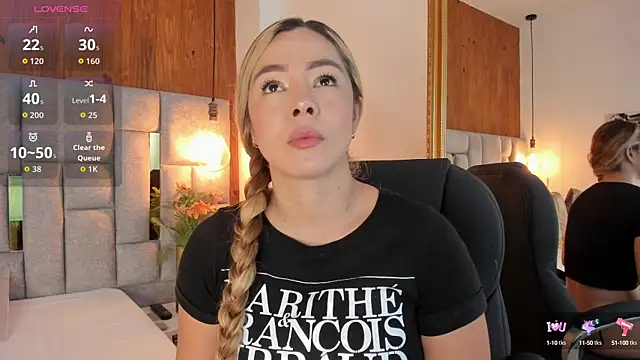 Snapshot of Saori_newman chatting on September 10, 11:54 am Saori newman online show from September 10, 11:54 am