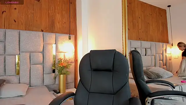 Snapshot of Saori_newman chatting on September 16, 11:55 am Saori newman online show from September 16, 11:55 am