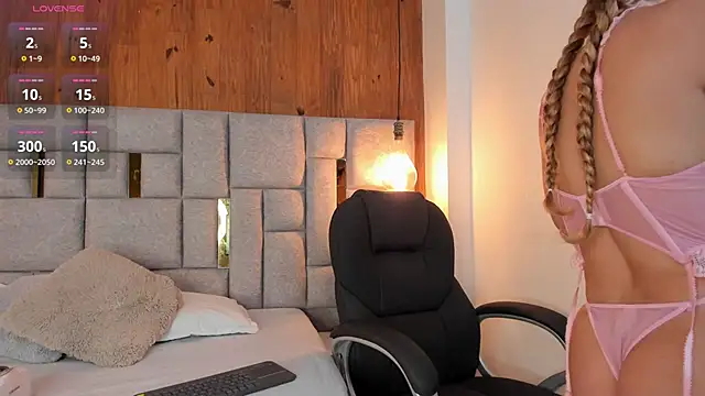 Snapshot of Saori_newman chatting on October 2, 11:28 am Saori newman online show from October 2, 11:28 am