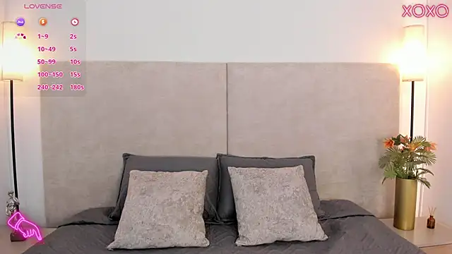 Snapshot of Saori_newman chatting on December 15, 11:58 am Saori newman online show from December 15, 11:58 am