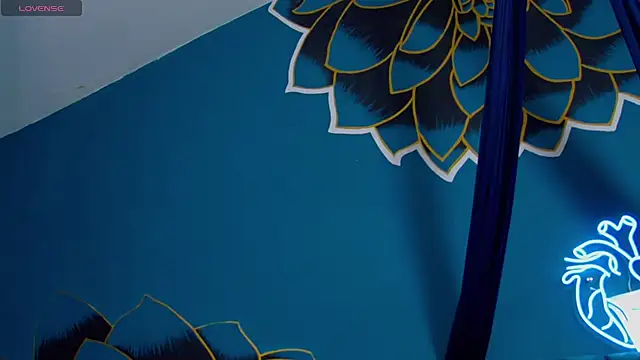 Lunamistyc online show from December 3, 8:18 pm