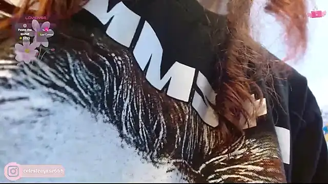 Snapshot of CelesteAyase chatting on October 22, 11:59 pm CelesteAyase online show from October 22, 11:59 pm