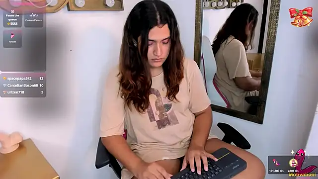 Snapshot of Valery_Maravilla_ chatting on December 20, 11:37 pm Valery Maravilla online show from December 20, 11:37 pm