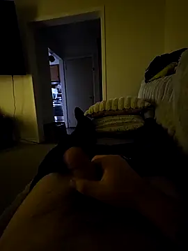 Snapshot of danferguson8686 chatting on December 3, 7:05 am danferguson8686 online show from December 3, 7:05 am