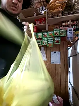 Snapshot of TheBriiaand30 chatting on January 13, 3:17 pm TheBriiaand30 online show from January 13, 3:17 pm