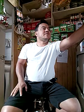 Snapshot of TheBriiaand30 chatting on January 16, 1:59 pm TheBriiaand30 online show from January 16, 1:59 pm