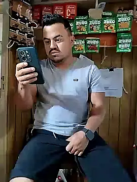 Snapshot of TheBriiaand30 chatting on March 10, 2:00 pm TheBriiaand30 online show from March 10, 2:00 pm