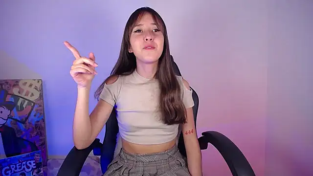 PrincessEmily 69 online show from March 7, 4:48 pm