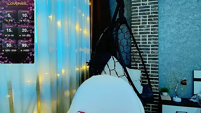 Evacadooo online show from December 4, 4:22 am