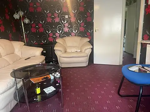 Snapshot of iveedie017 chatting on December 6, 9:54 am iveedie017 online show from December 6, 9:54 am