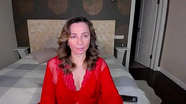 Snapshot of AllisonWilliams chatting on January 19, 4:57 pm AllisonWilliams online show from January 19, 4:57 pm